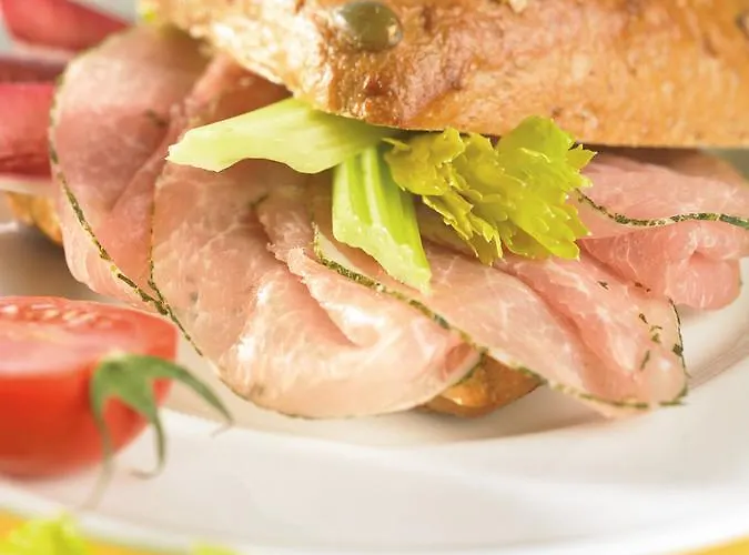 Lindenthal מלון 3*